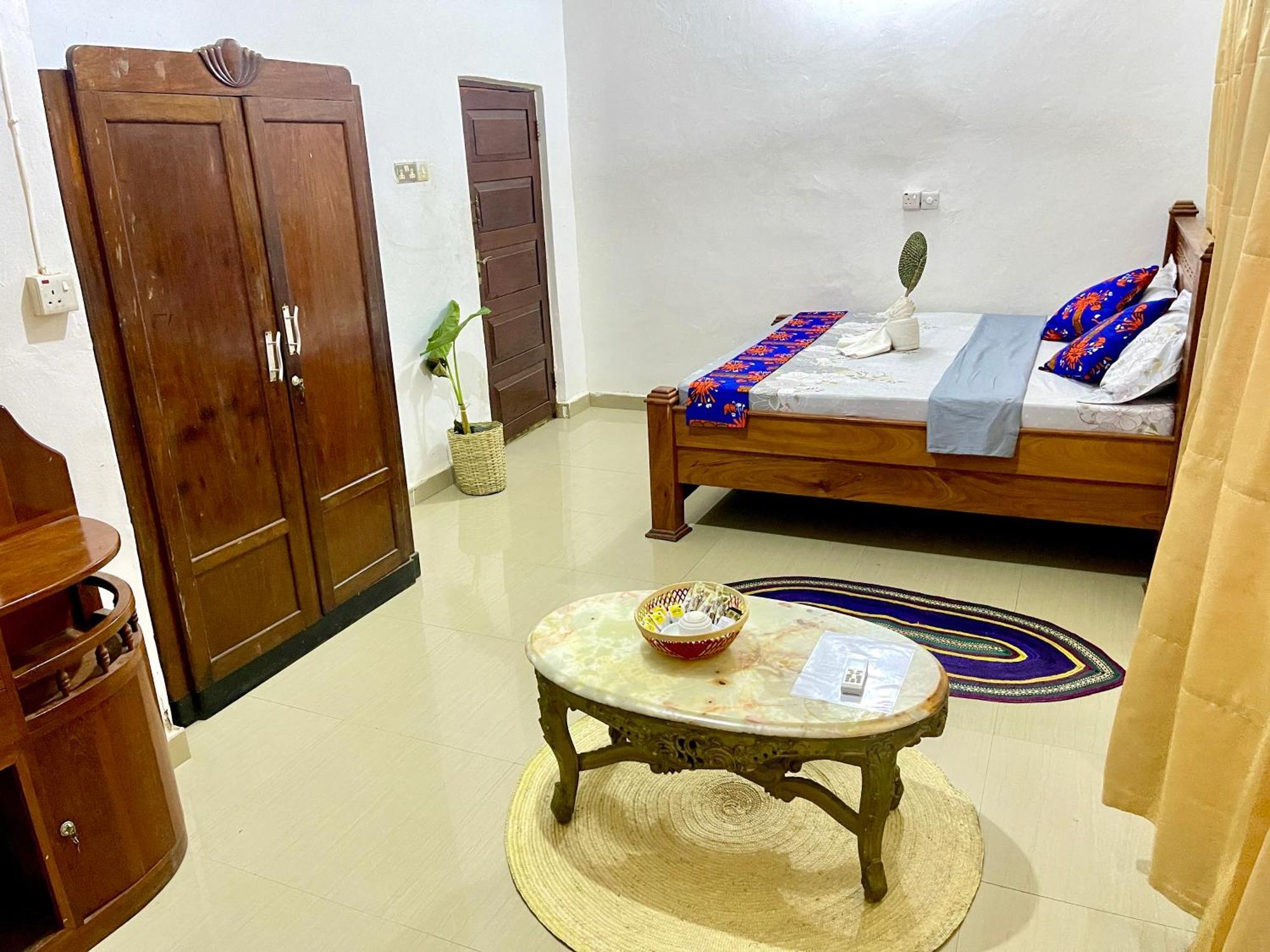 Bed & Breakfast Mystic Manor Stonetown
